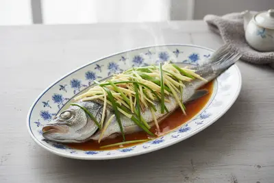 Kantonesischer gedämpfter Fisch